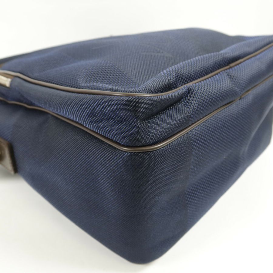 LOUIS VUITTON Damier Geant Pilot肩背袋-12