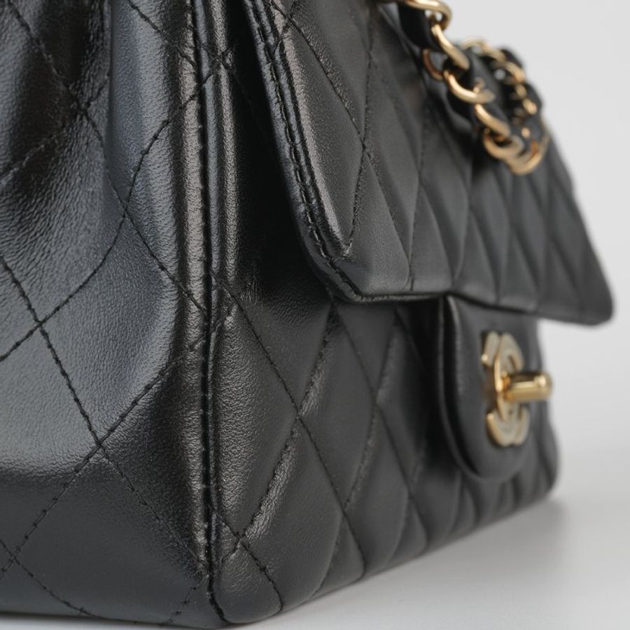 CHANEL 香奈兒 Classic Flap Mini 20 黑色金扣羊皮|CF口蓋包 方胖包 肩背包 斜背包|晶片款 20cm黃金尺寸 經典熱門|KÉSH 凱仕精品-10