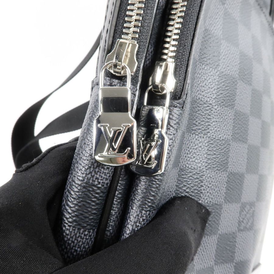LOUIS VUITTON Damier Graphite Avenue NM肩背袋-8