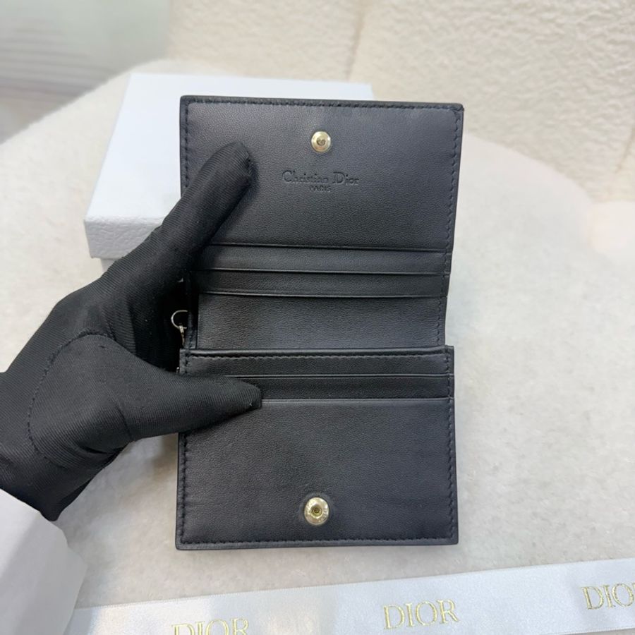 Dior黑色Cannage羊皮黛妃金釦短夾-14