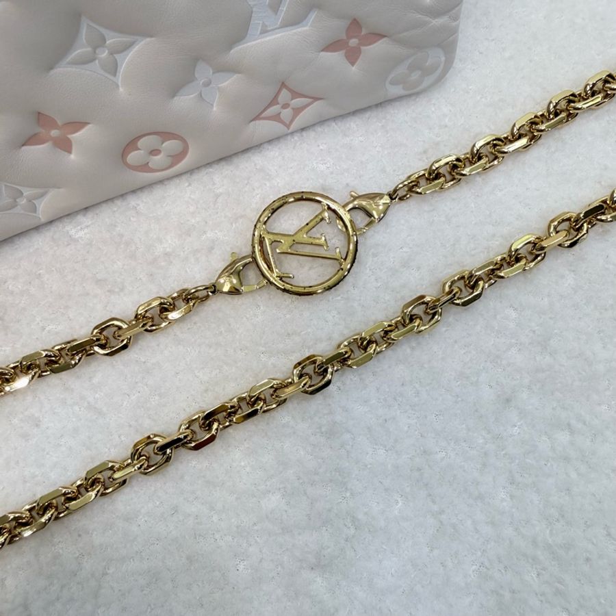 Lv米白拚粉logo壓紋羊皮Coussin下蓋鏈條斜背包-41
