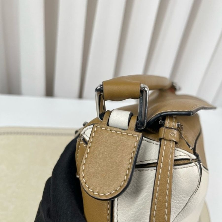 Loewe puzzle焦糖色拼色幾何包-15
