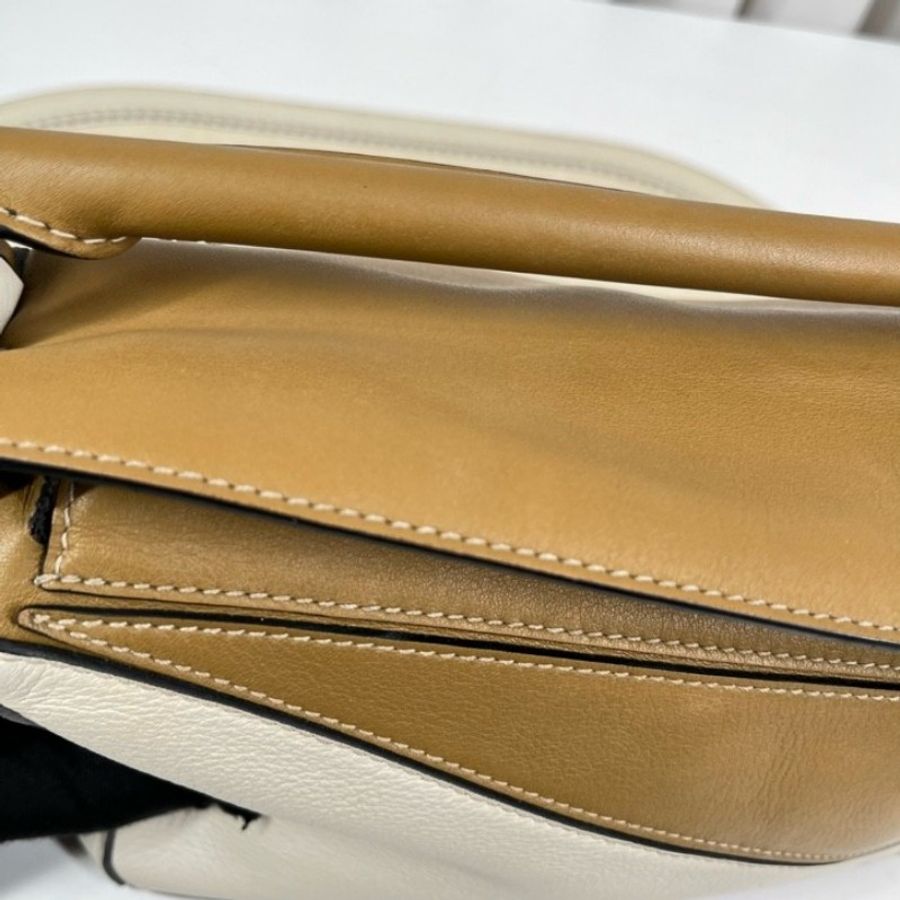 Loewe puzzle焦糖色拼色幾何包-16