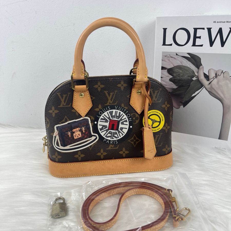 LouisVuittonv路易威登 貝殼BB 勳章限量款。-0
