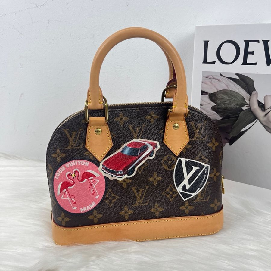 LouisVuittonv路易威登 貝殼BB 勳章限量款。-1
