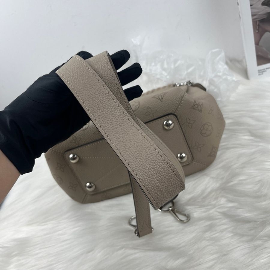 Louis Vuitton 路易威登 月光女神 Babylone chain BB 尺寸:24.0x 24.0x 14.0-7