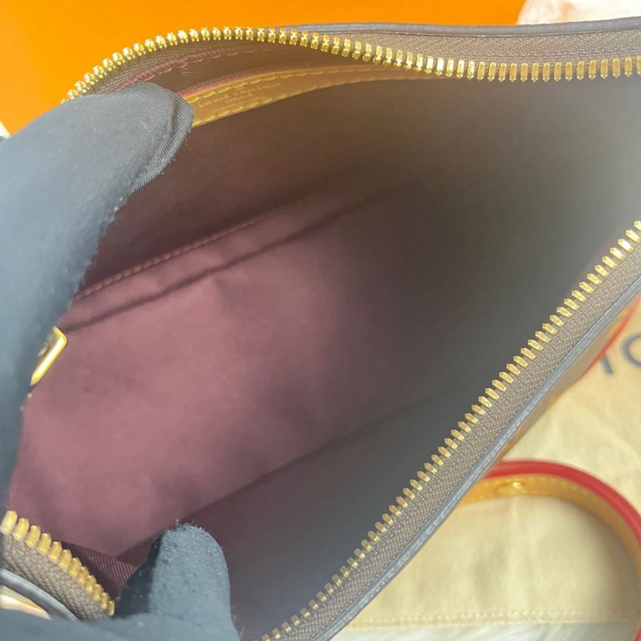 Louis Vuitton 路易威登Boulogne 牛角包,黃牛角 尺寸:29 x 16 x 9.5-8