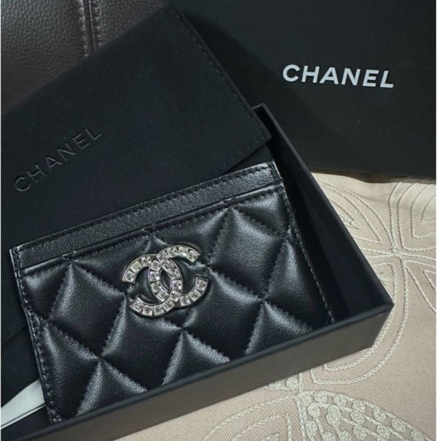 Chanel 閃閃銀扣卡包. 100% 全新-4