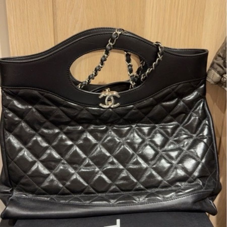 Chanel舊款黑色菱格紋31包-0