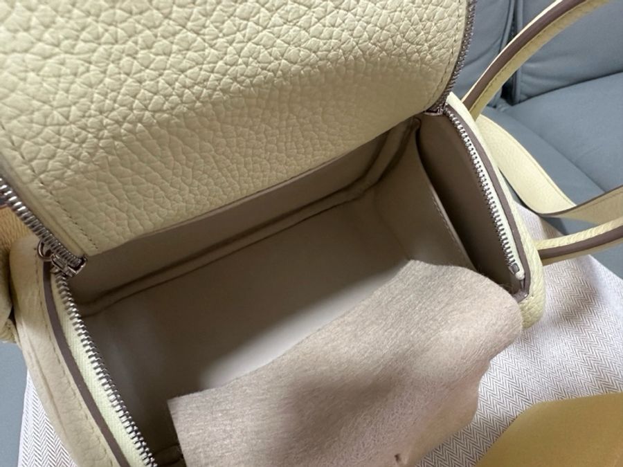 愛馬仕 / Hermès Mini Lindy i8 米爾頓檸檬黃（愛馬仕熱門亮色），T C 皮，W 刻印，24 年票據。-1