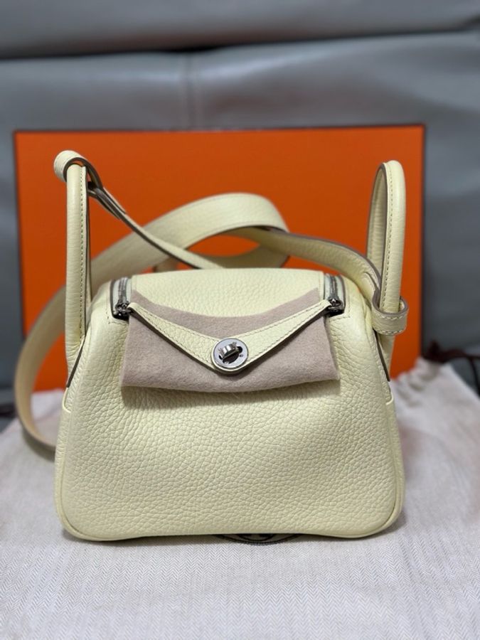 愛馬仕 / Hermès Mini Lindy i8 米爾頓檸檬黃（愛馬仕熱門亮色），T C 皮，W 刻印，24 年票據。-2