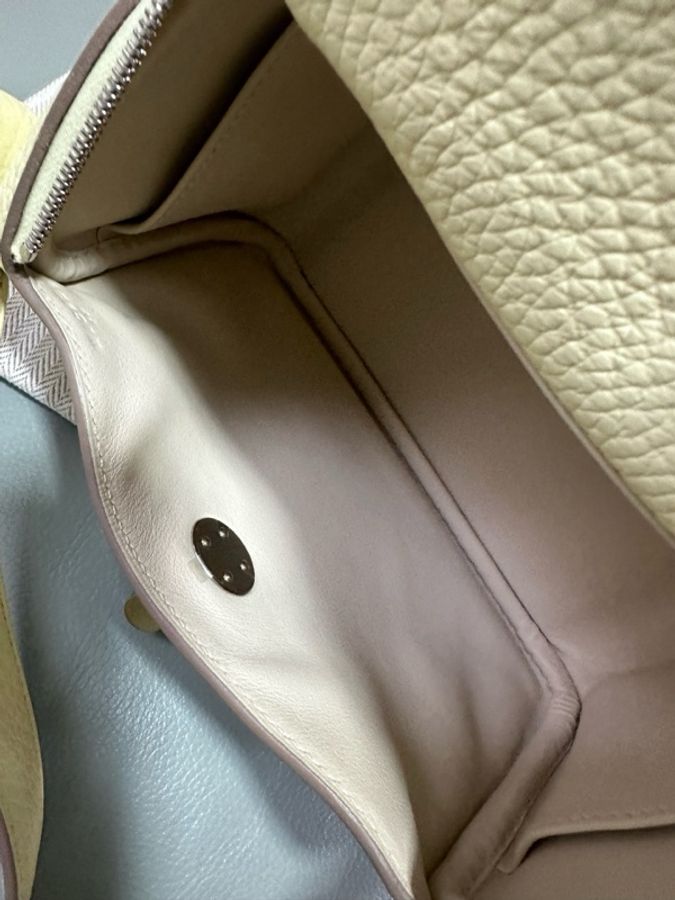愛馬仕 / Hermès Mini Lindy i8 米爾頓檸檬黃（愛馬仕熱門亮色），T C 皮，W 刻印，24 年票據。-8