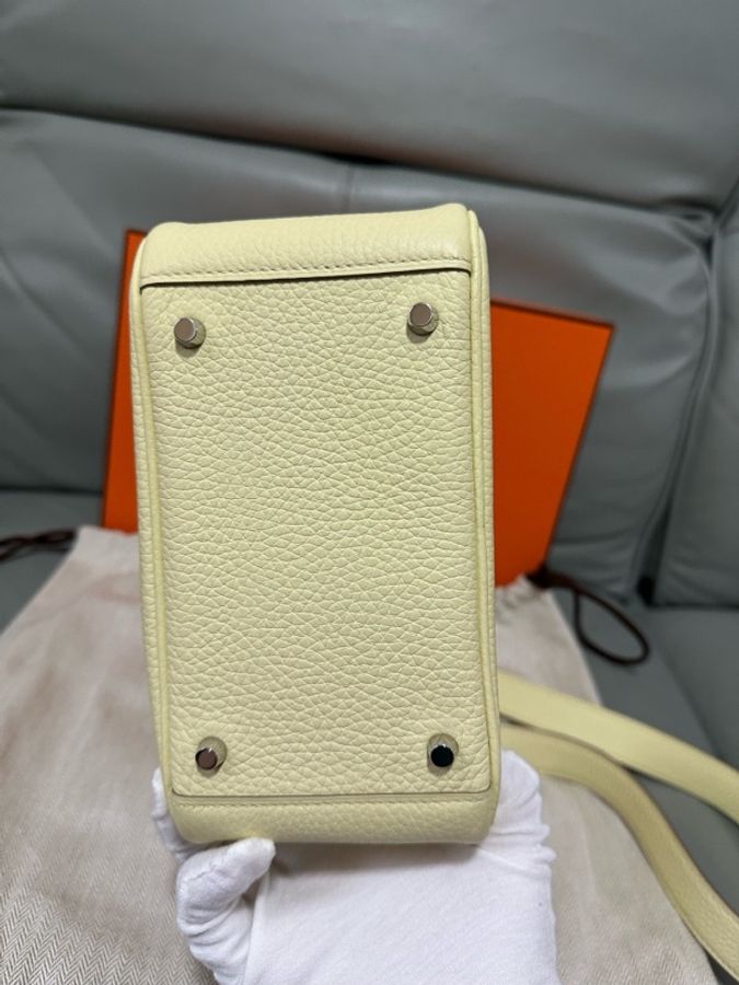 愛馬仕 / Hermès Mini Lindy i8 米爾頓檸檬黃（愛馬仕熱門亮色），T C 皮，W 刻印，24 年票據。-12