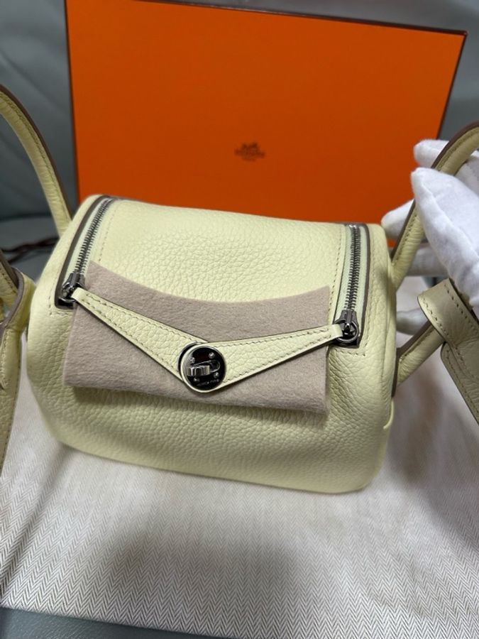 愛馬仕 / Hermès Mini Lindy i8 米爾頓檸檬黃（愛馬仕熱門亮色），T C 皮，W 刻印，24 年票據。-13