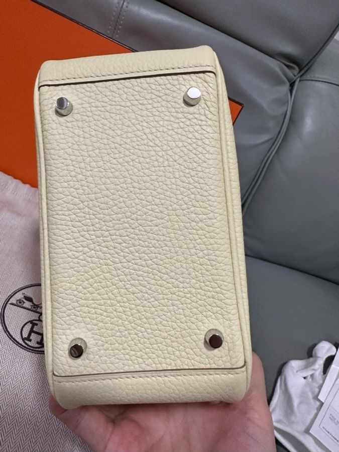 愛馬仕 / Hermès Mini Lindy i8 米爾頓檸檬黃（愛馬仕熱門亮色），T C 皮，W 刻印，24 年票據。-23
