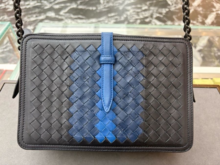 BOTTEGA VENETA葆蝶家 BV黑藍色拼接編織單肩包-0