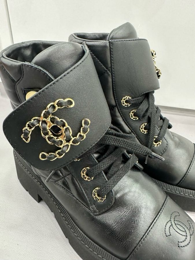 Chanel 雙C穿皮logo菱格紋短靴 36.5碼-3