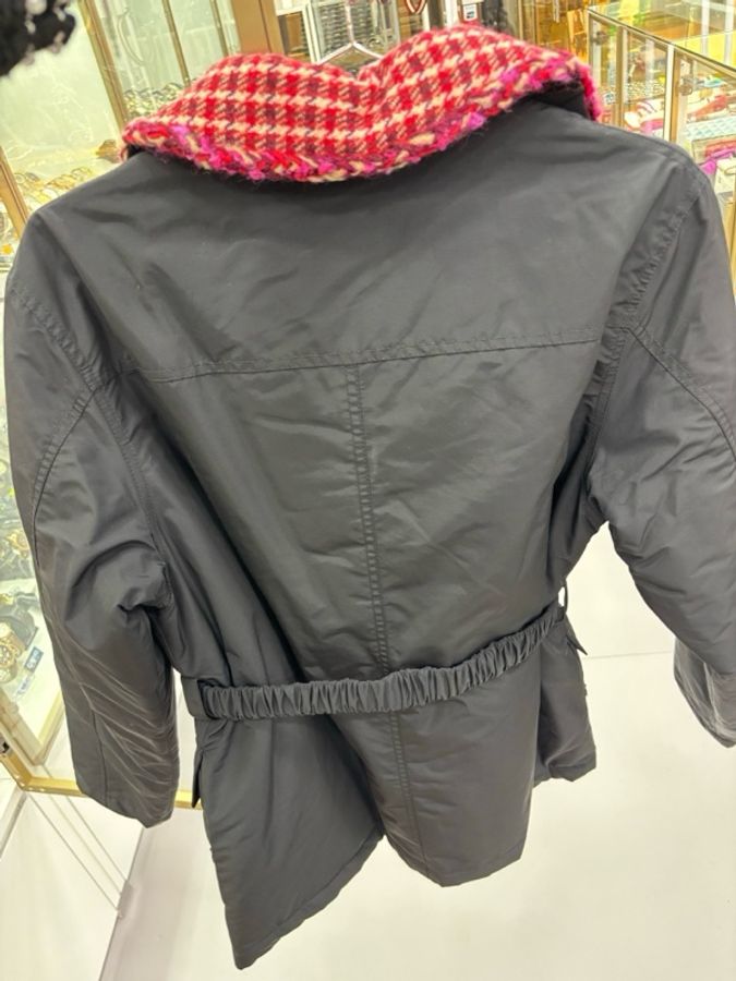 Chanel F38 滑雪系列粗呢拼接羽絨服，輕薄款很實用 38碼 全新-1