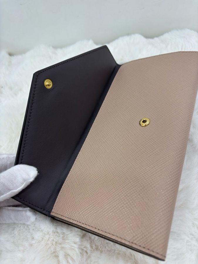 Prada 長款皮夾 雙層 99近閒置-7