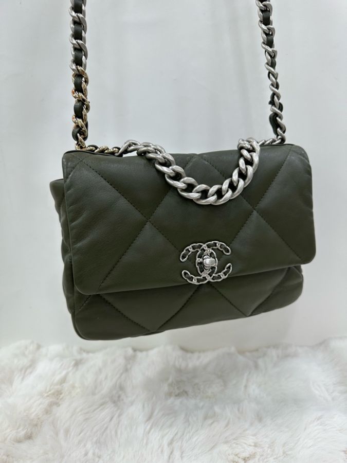 CHANEL香奈兒 22K 19bag小號 卡其色綠色羊皮 翻蓋鏈條單肩-6