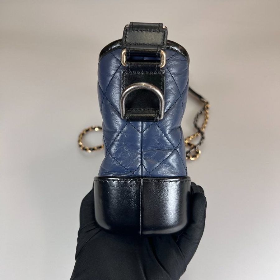 CHANEL 流浪包小號 藍黑 保卡款27開-4