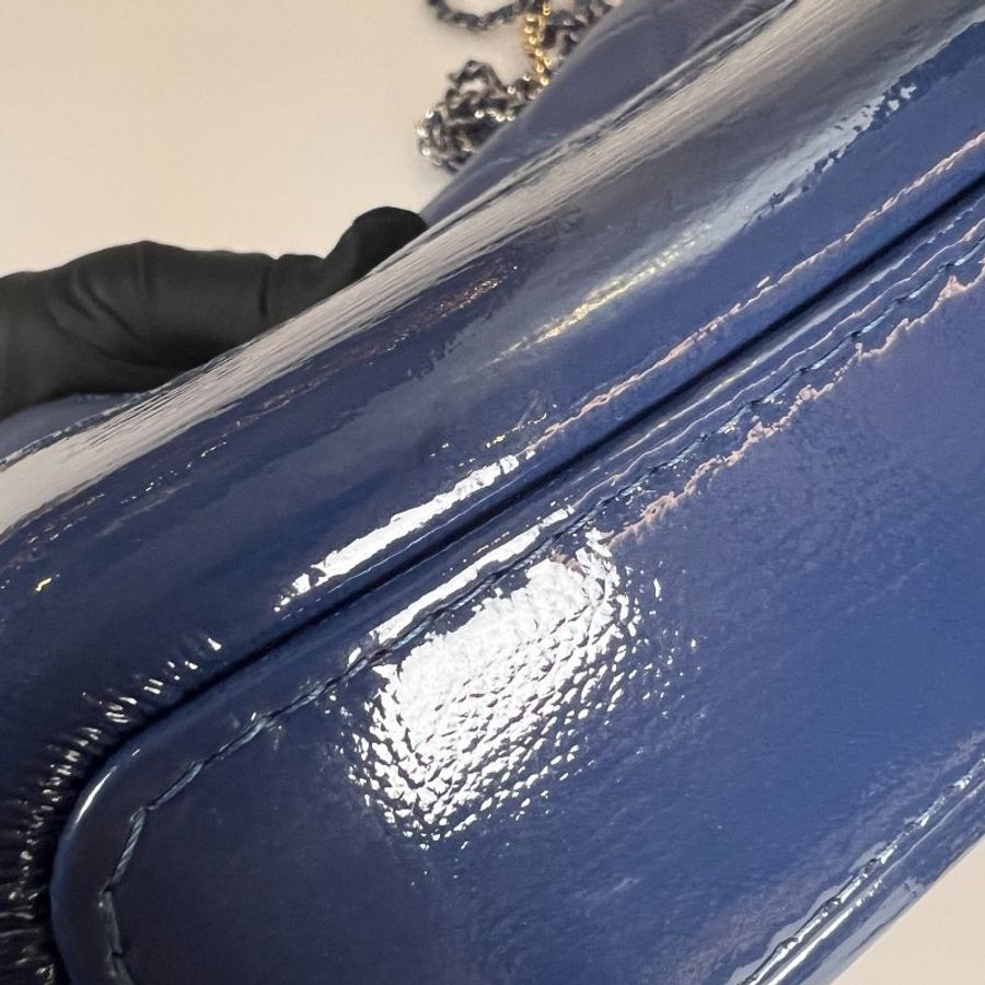 CHANEL 流浪包漸層漆皮小號藍色 保卡款25開-7