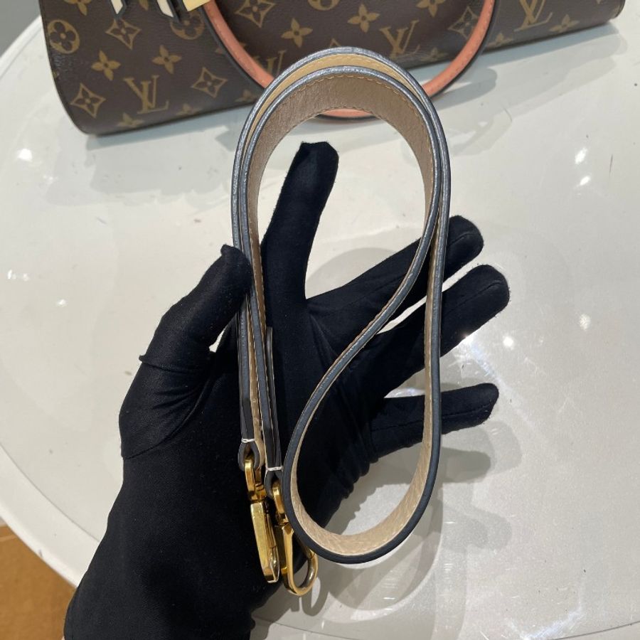 LV路易威登牛皮翻盖公文深灰色邮差包33*29*9.5-11