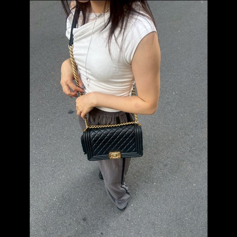 Chanel 金鍊黑皮菱格Boy 包 25-1