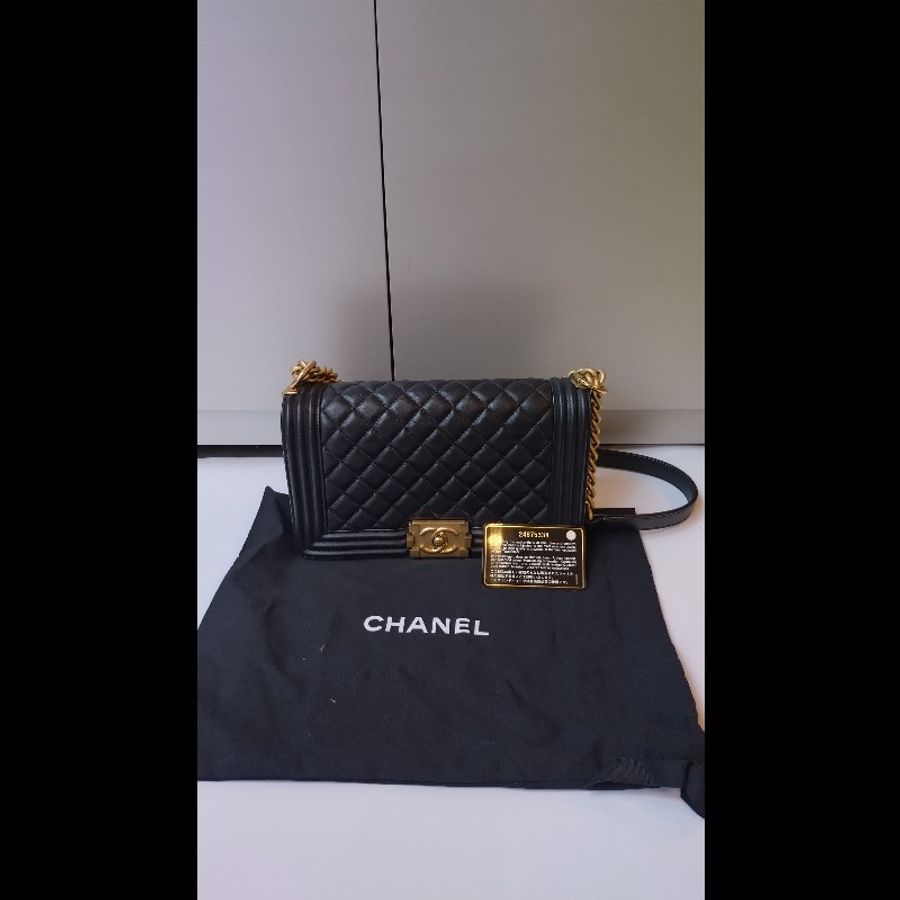 Chanel 金鍊黑皮菱格Boy 包 25-3
