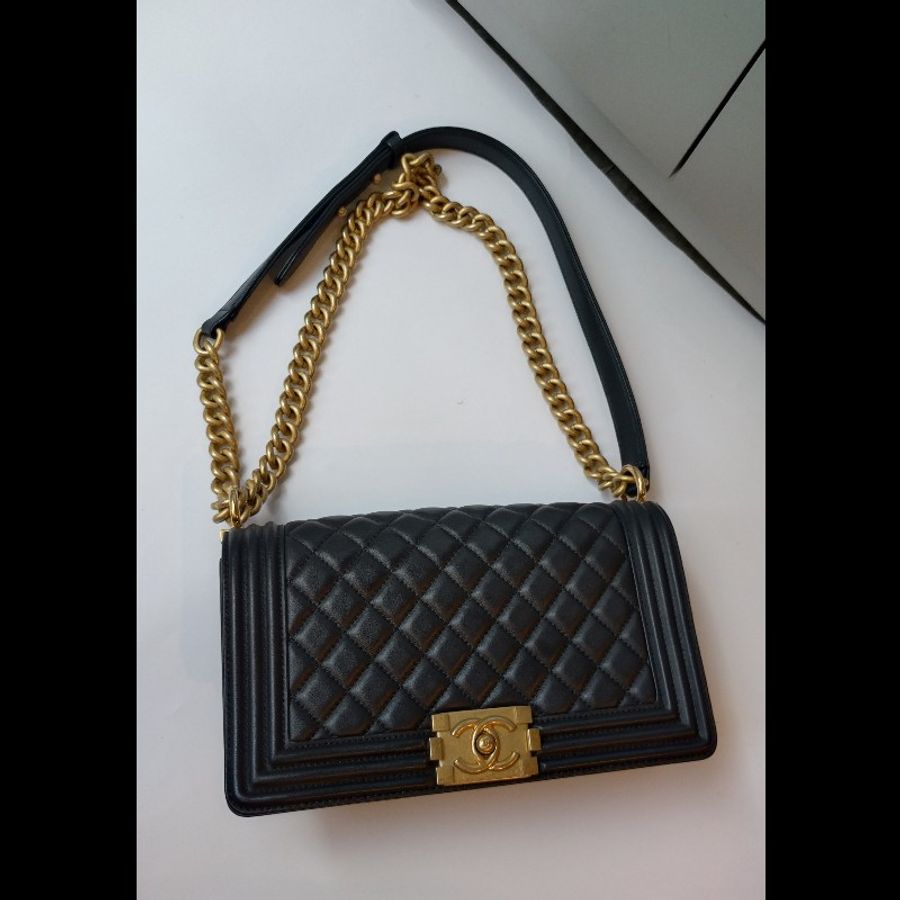 Chanel 金鍊黑皮菱格Boy 包 25-4