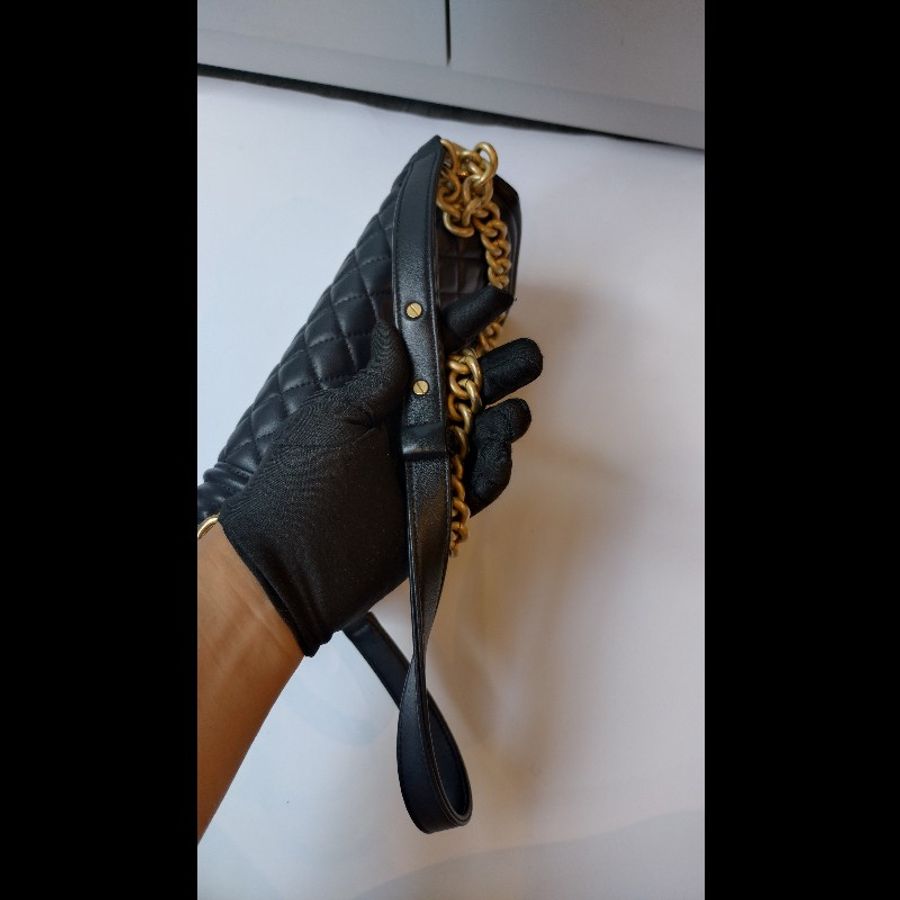 Chanel 金鍊黑皮菱格Boy 包 25-14