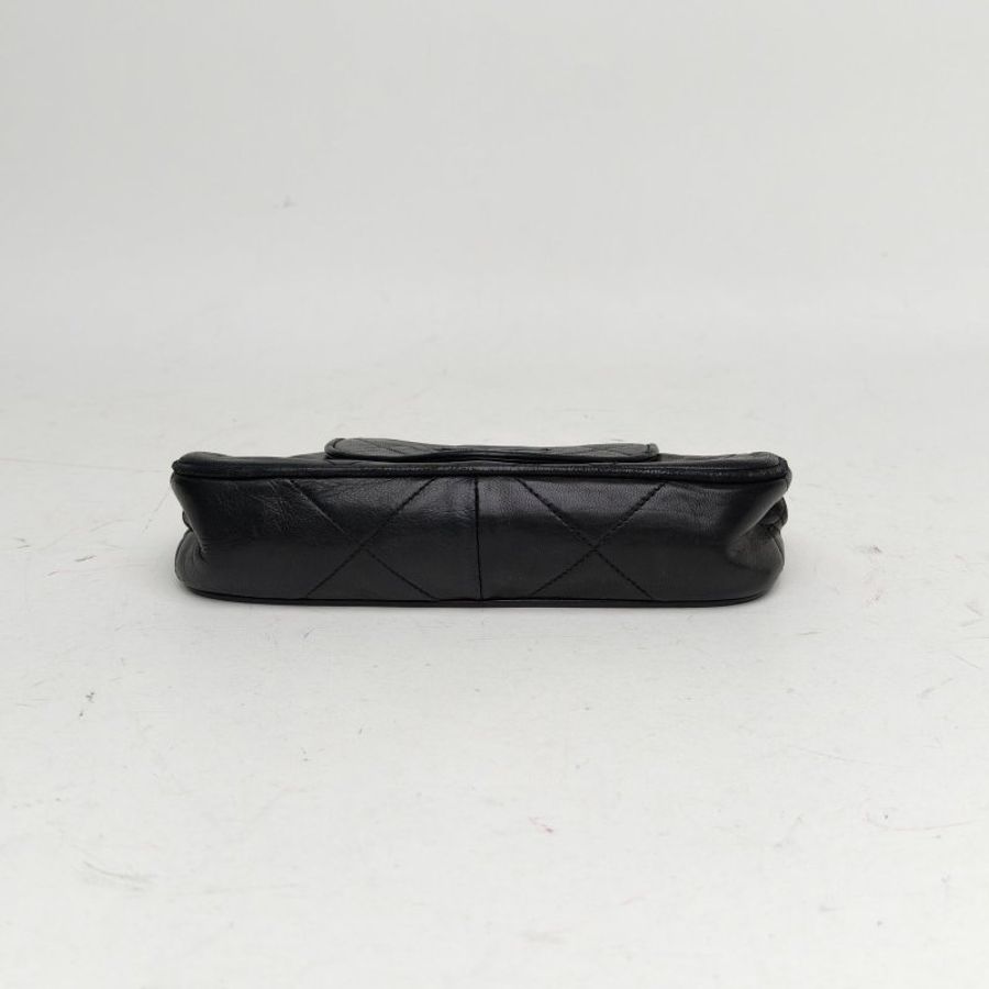 CHANEL 墨藍色羊皮革金扣中古黑金羊飯團斜挎包肩背包-4