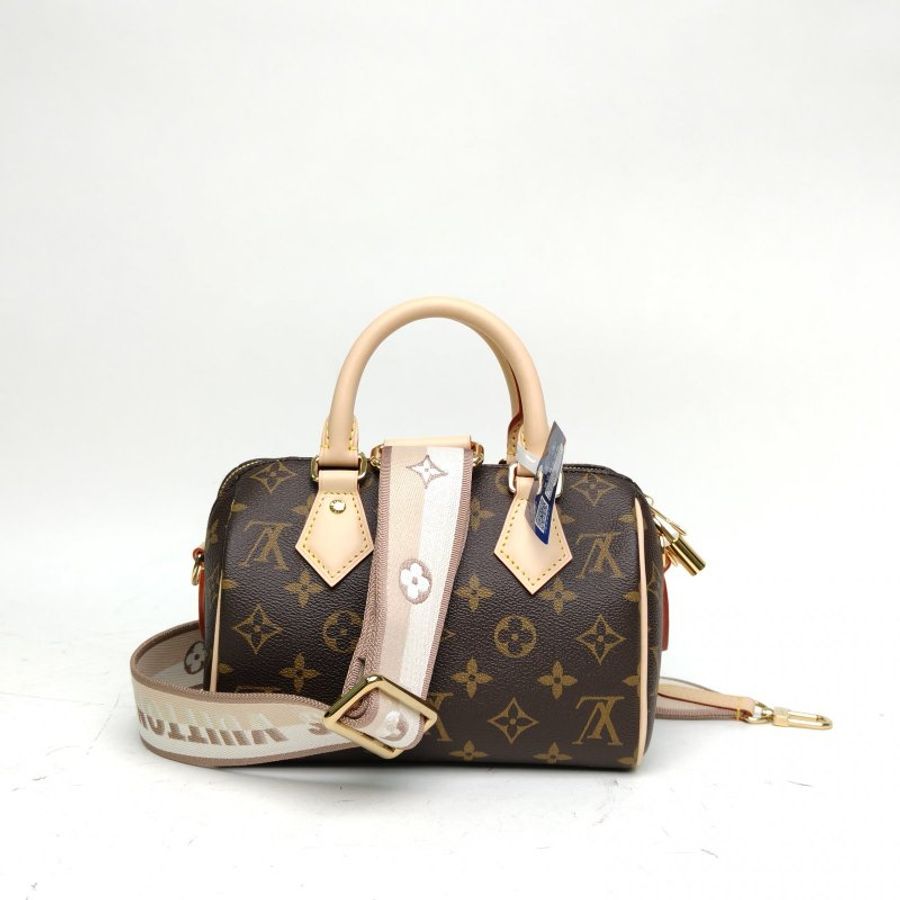 LOUIS VUITTON Sp20可拆卸黑白寬肩帶老花PVC晶片肩背包-0