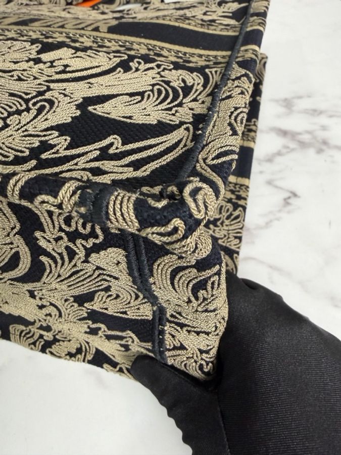 DIOR迪奧 大號BookTote Ornamental圖案線跡刺繡效果托特Tote購物袋手提包,男女同款 尺寸42×35cm-7