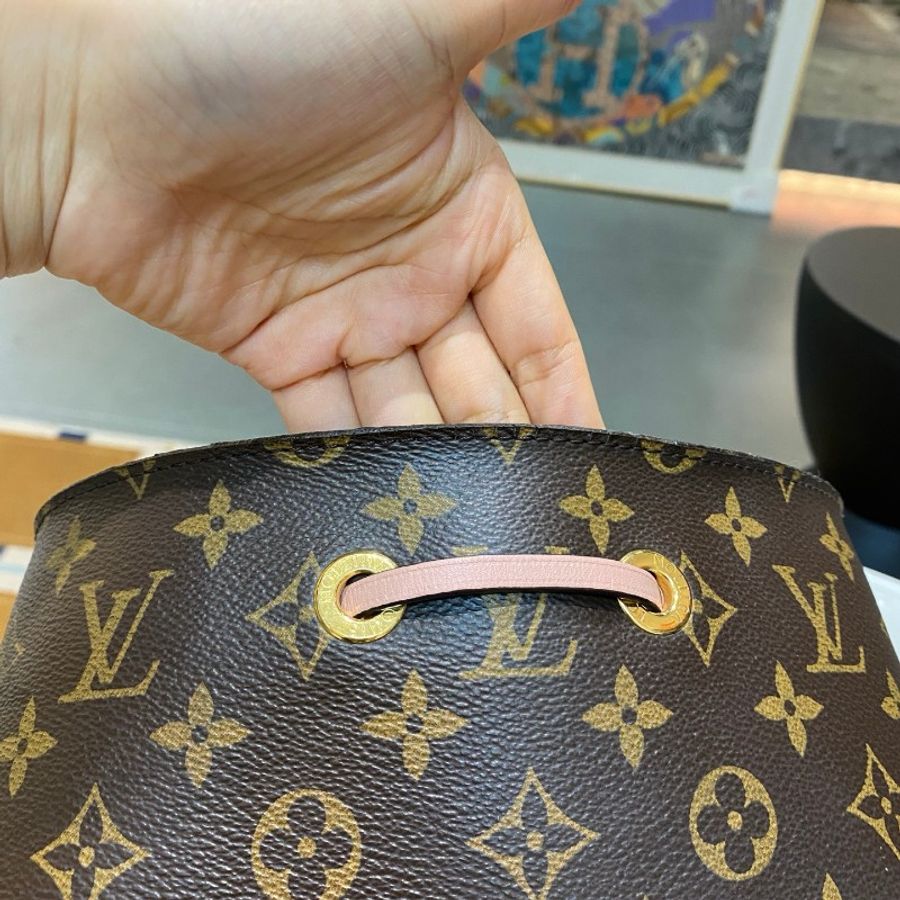 LV路易威登NÉONOÉ水桶包粉内里26*25.5*17-12