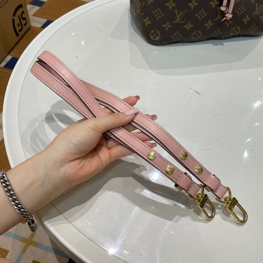 LV路易威登NÉONOÉ水桶包粉内里26*25.5*17-15