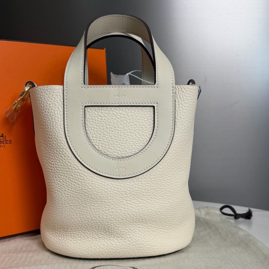 99新HERMES愛馬仕,B刻,In The Loop 18 奶油白金扣 菜籃子豬鼻子 Taurillon Clemence公牛皮拼Swift皮 水桶包手提包 尺寸:19x14x19-1