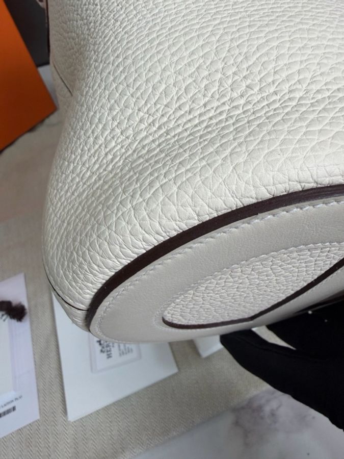 99新HERMES愛馬仕,B刻,In The Loop 18 奶油白金扣 菜籃子豬鼻子 Taurillon Clemence公牛皮拼Swift皮 水桶包手提包 尺寸:19x14x19-2