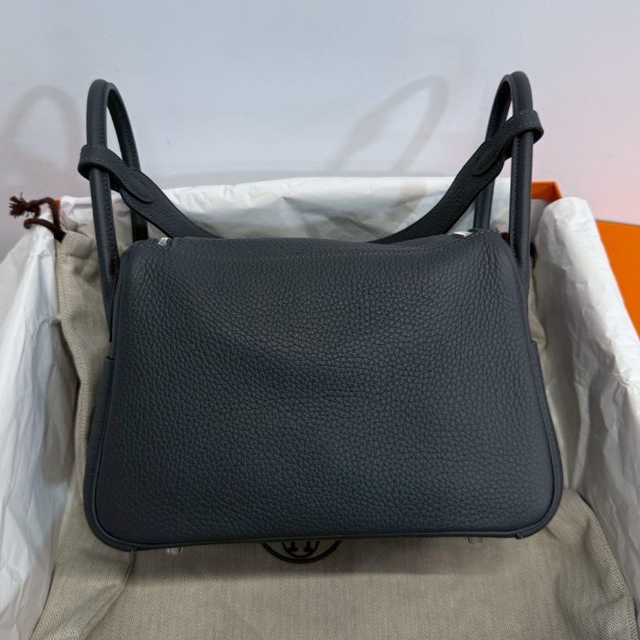 Hermes Lindy26 積雲灰 K 銀釦 TC皮 99新閒置品 全配 購證正本-1