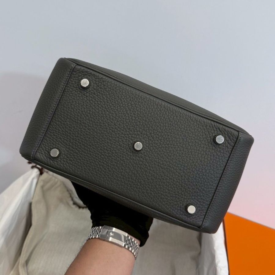 Hermes Lindy26 積雲灰 K 銀釦 TC皮 99新閒置品 全配 購證正本-6