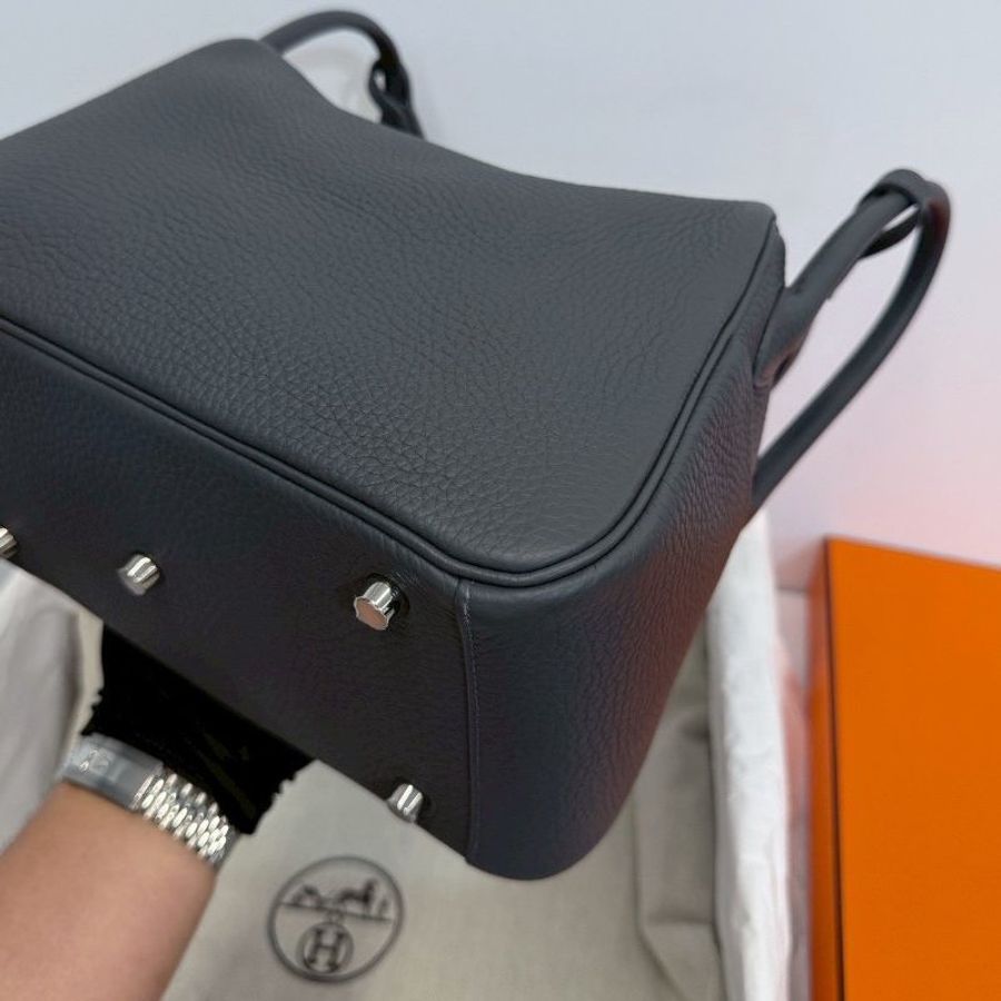 Hermes Lindy26 積雲灰 K 銀釦 TC皮 99新閒置品 全配 購證正本-11