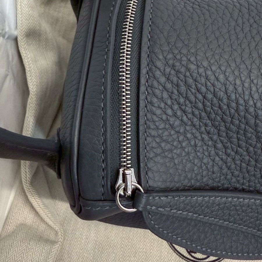 Hermes Lindy26 積雲灰 K 銀釦 TC皮 99新閒置品 全配 購證正本-14