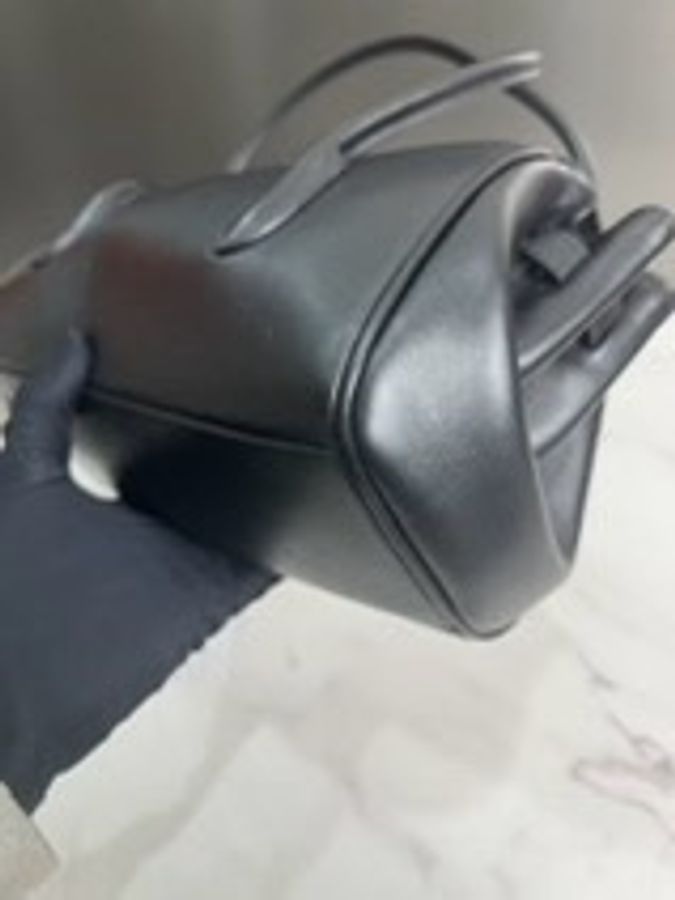 99新 MIU MIU繆繆金屬刻字徽標鎖扣開合皮革手提單肩包，尺寸28×15中號-5