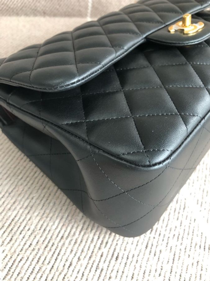 Chanel香奈兒cf jumbo黑金羊皮雙蓋鏈條包,鐳射27開-13