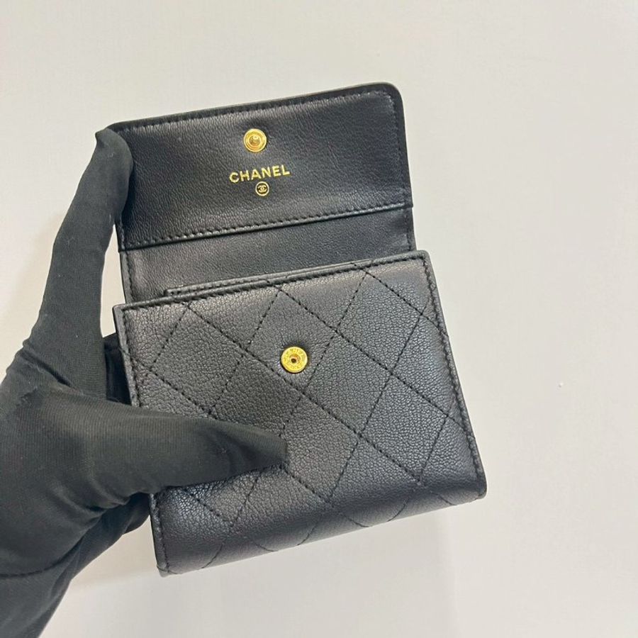 Chanel 三摺黑金短夾 荔枝皮-12
