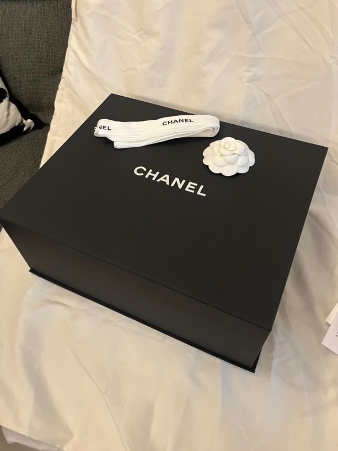 Chanel Classic Flap COCO 23 黑色羊皮荔枝紋銀扣晶片款（全新未使用）-6