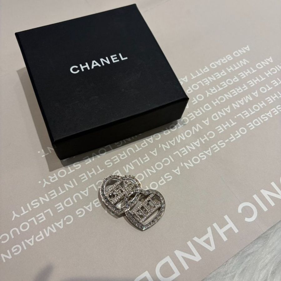 CHANEL水鑽愛心胸針-3
