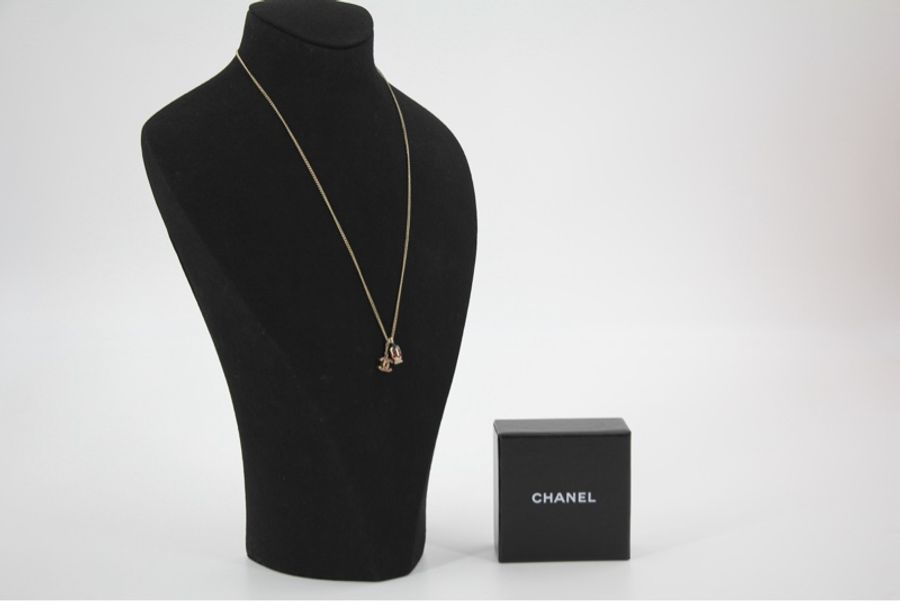 Chanel Vintage 05P 金屬娃娃頭+紅色CC頸鏈-1