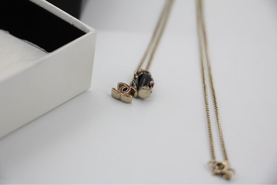 Chanel Vintage 05P 金屬娃娃頭+紅色CC頸鏈-7