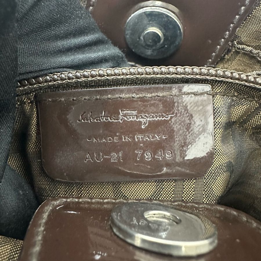 【赫蒂國際精品】 Salvatore Ferragamo 動物紋乙烯基手提包 vintage 二手 中古-32